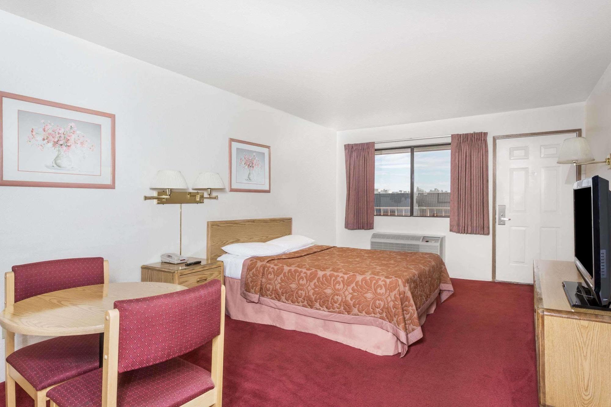 Super 8 By Wyndham Phoenix Metro North Luaran gambar